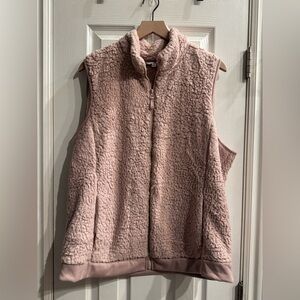 Time and Tru Women's Blush Fleece Vest